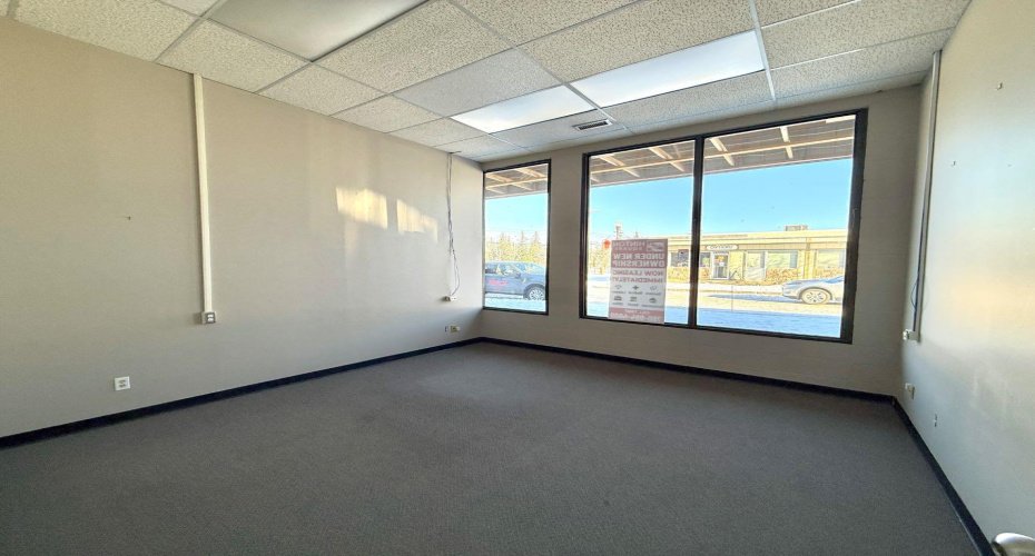 105 Government Road, Hinton, Alberta T7V1B7, ,Commercial,For Lease,Hinton Square,Government,A2271559