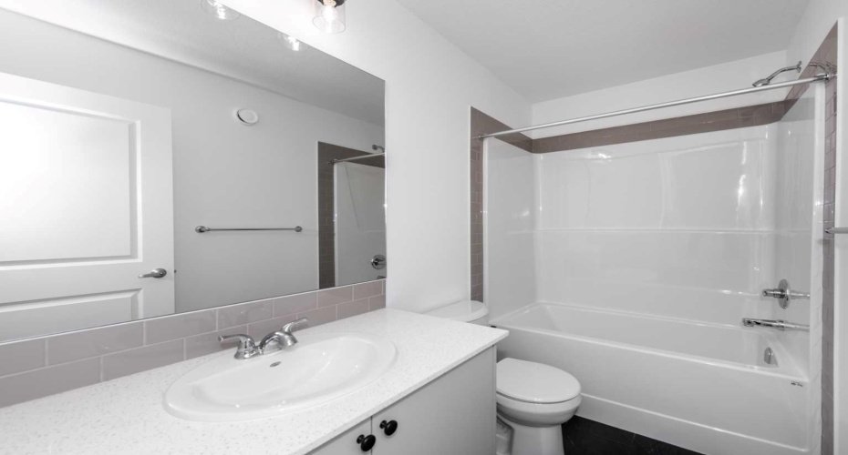 137 clearwater Terrace, Chestermere, Alberta T1X3A7, 3 Bedrooms Bedrooms, ,3 BathroomsBathrooms,Residential,For Sale,clearwater,A2271578