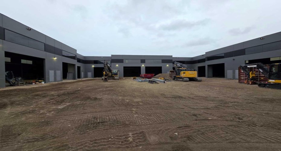 5525 4 Street, Calgary, Alberta T2H 1K7, ,Commercial,For Sale,4,A2270765