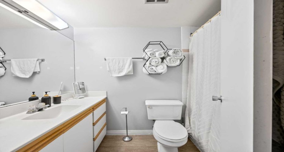 1421 7 Avenue, Calgary, Alberta T2N 1Z7, 1 Bedroom Bedrooms, ,1 BathroomBathrooms,Residential,For Sale,7,A2271213