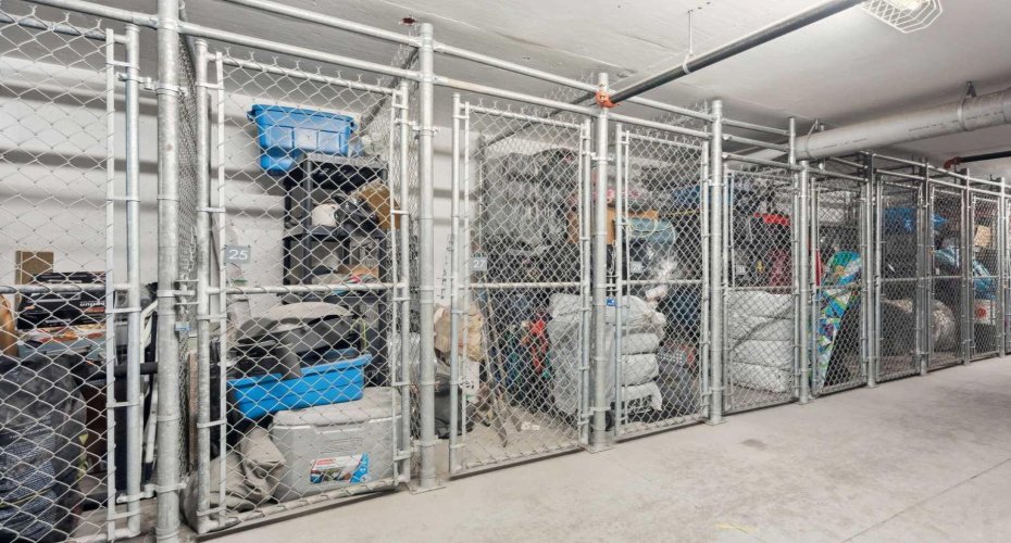 8531 8A Avenue, Calgary, Alberta T3H1V4, 2 Bedrooms Bedrooms, ,2 BathroomsBathrooms,Residential,For Sale,8A,A2271404