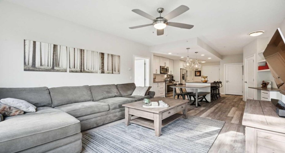 8531 8A Avenue, Calgary, Alberta T3H1V4, 2 Bedrooms Bedrooms, ,2 BathroomsBathrooms,Residential,For Sale,8A,A2271404