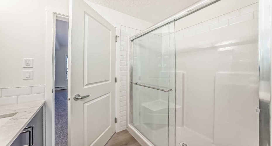 245 Edith Place, Calgary, Alberta T3R 2M7, 2 Bedrooms Bedrooms, ,2 BathroomsBathrooms,Residential,For Sale,Edith,A2271521