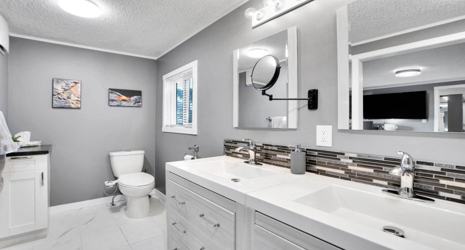 3223 83 Street, Calgary, Alberta T3B 5N4, 3 Bedrooms Bedrooms, ,2 BathroomsBathrooms,Mobile,For Sale,83,A2271534