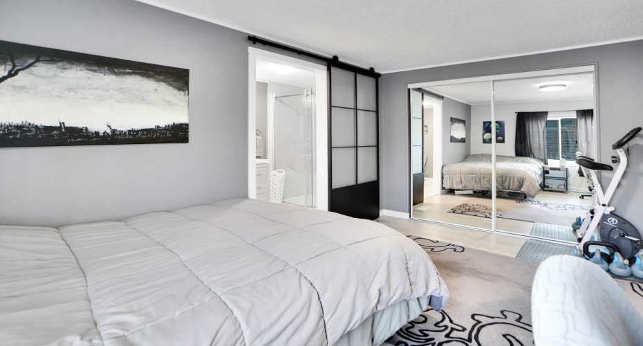 3223 83 Street, Calgary, Alberta T3B 5N4, 3 Bedrooms Bedrooms, ,2 BathroomsBathrooms,Mobile,For Sale,83,A2271534