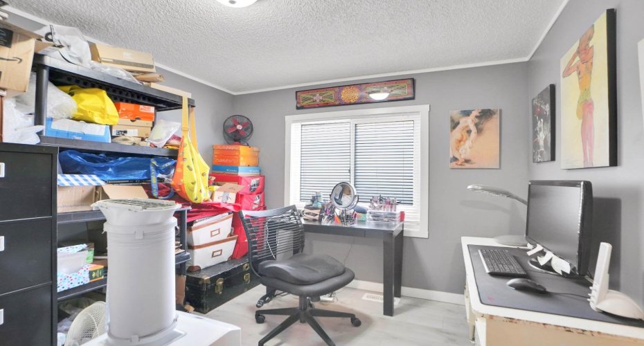 3223 83 Street, Calgary, Alberta T3B 5N4, 3 Bedrooms Bedrooms, ,2 BathroomsBathrooms,Mobile,For Sale,83,A2271534