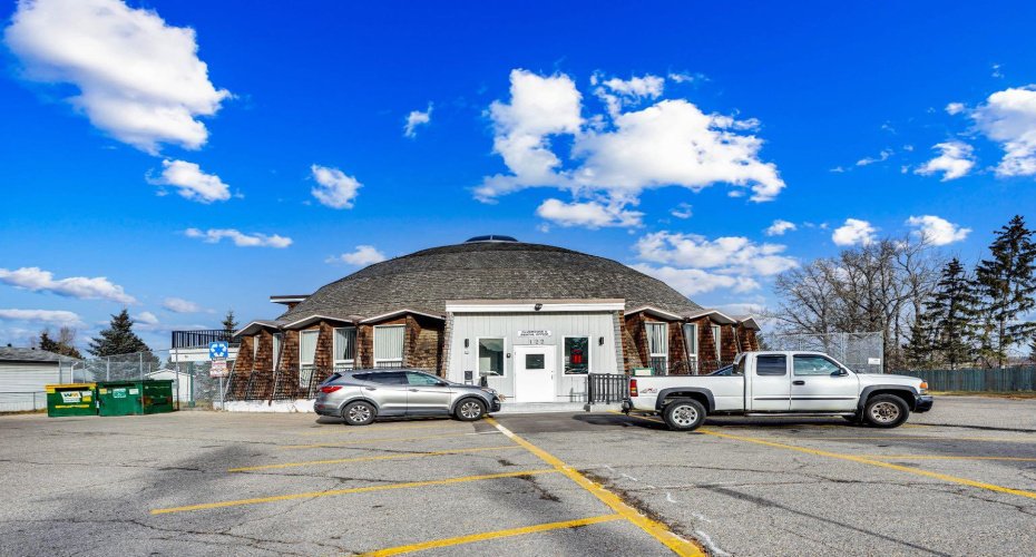 3223 83 Street, Calgary, Alberta T3B 5N4, 3 Bedrooms Bedrooms, ,2 BathroomsBathrooms,Mobile,For Sale,83,A2271534