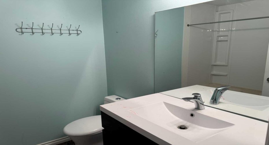 220 Erin Mount Crescent, Calgary, Alberta T2B 2T2, 3 Bedrooms Bedrooms, ,2 BathroomsBathrooms,Residential,For Sale,Erin Mount,A2271739