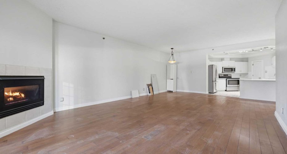 820 15 Avenue, Calgary, Alberta T2R 0S1, 2 Bedrooms Bedrooms, ,2 BathroomsBathrooms,Residential,For Sale,15,A2271775