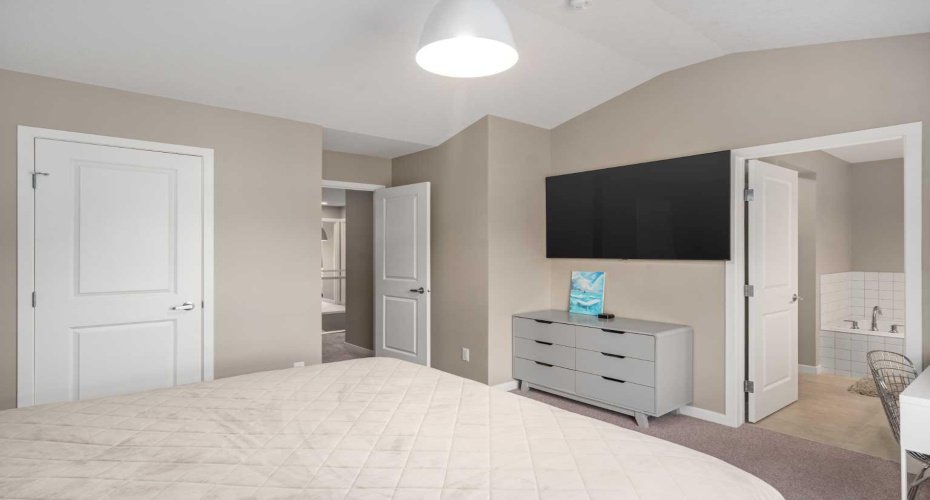 180 Magnolia Terrace, Calgary, Alberta T3M 3N2, 3 Bedrooms Bedrooms, ,3 BathroomsBathrooms,Residential,For Sale,Magnolia,A2271845