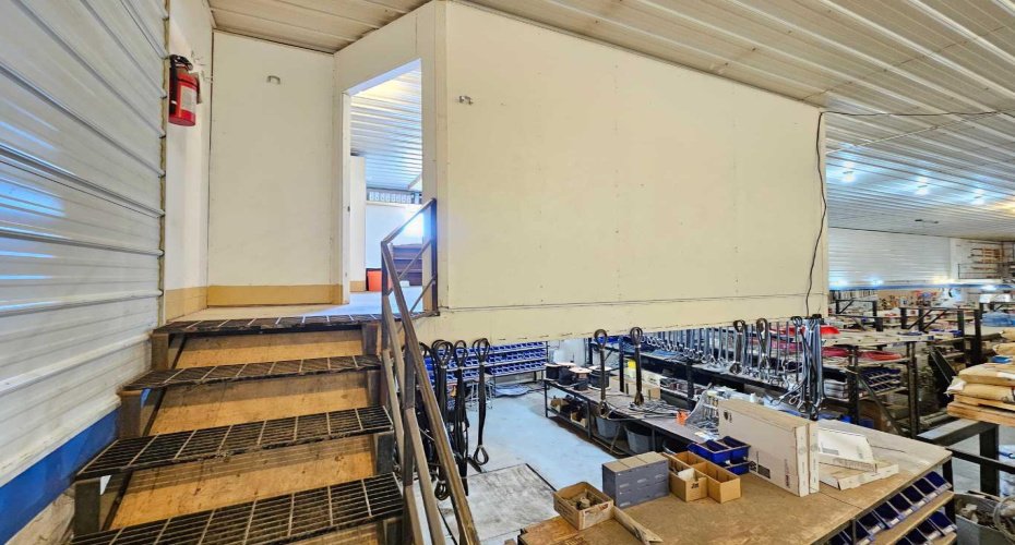 NE Mezzanine