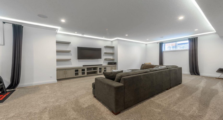 214 Aspenmere Green, Chestermere, Alberta T1X 0W8, 6 Bedrooms Bedrooms, ,4 BathroomsBathrooms,Residential,For Sale,Aspenmere,A2271632