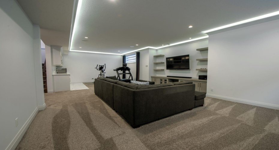 214 Aspenmere Green, Chestermere, Alberta T1X 0W8, 6 Bedrooms Bedrooms, ,4 BathroomsBathrooms,Residential,For Sale,Aspenmere,A2271632