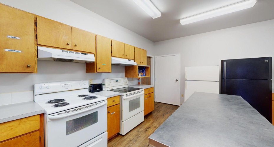 Common Area Kitchen