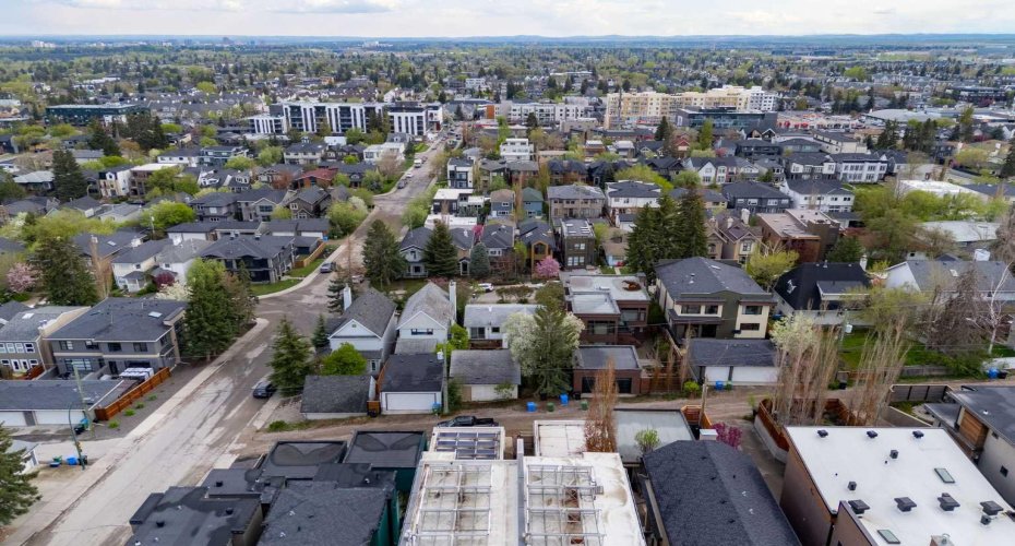 2006 30 Avenue, Calgary, Alberta T2T 1R2, 2 Bedrooms Bedrooms, ,1 BathroomBathrooms,Residential,For Sale,30,A2272065