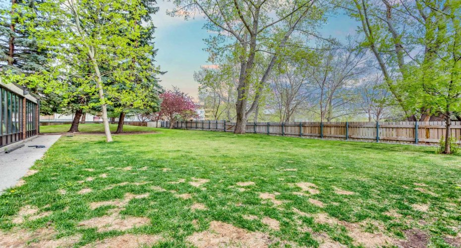 4944 Dalton Drive, Calgary, Alberta T3A 2E6, 2 Bedrooms Bedrooms, ,1 BathroomBathrooms,Residential,For Sale,Dalton,A2272072