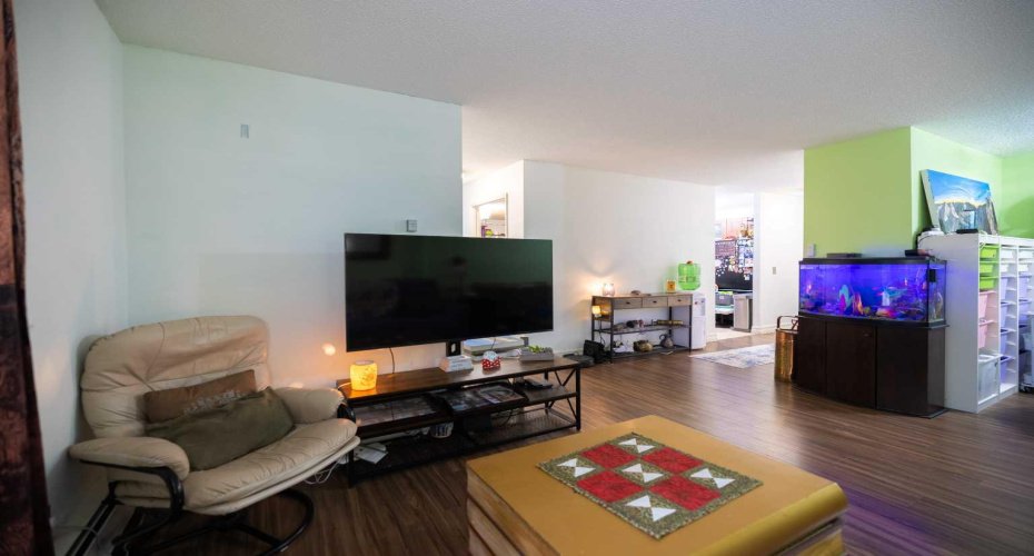 4944 Dalton Drive, Calgary, Alberta T3A 2E6, 2 Bedrooms Bedrooms, ,1 BathroomBathrooms,Residential,For Sale,Dalton,A2272072