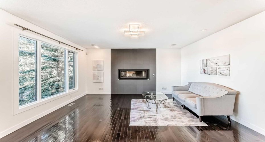 1396 Shawnee Road, Calgary, Alberta T2Y 2H1, 4 Bedrooms Bedrooms, ,4 BathroomsBathrooms,Residential,For Sale,Shawnee,A2271876