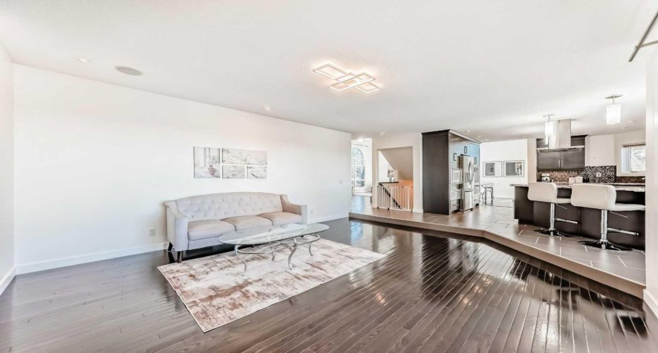 1396 Shawnee Road, Calgary, Alberta T2Y 2H1, 4 Bedrooms Bedrooms, ,4 BathroomsBathrooms,Residential,For Sale,Shawnee,A2271876