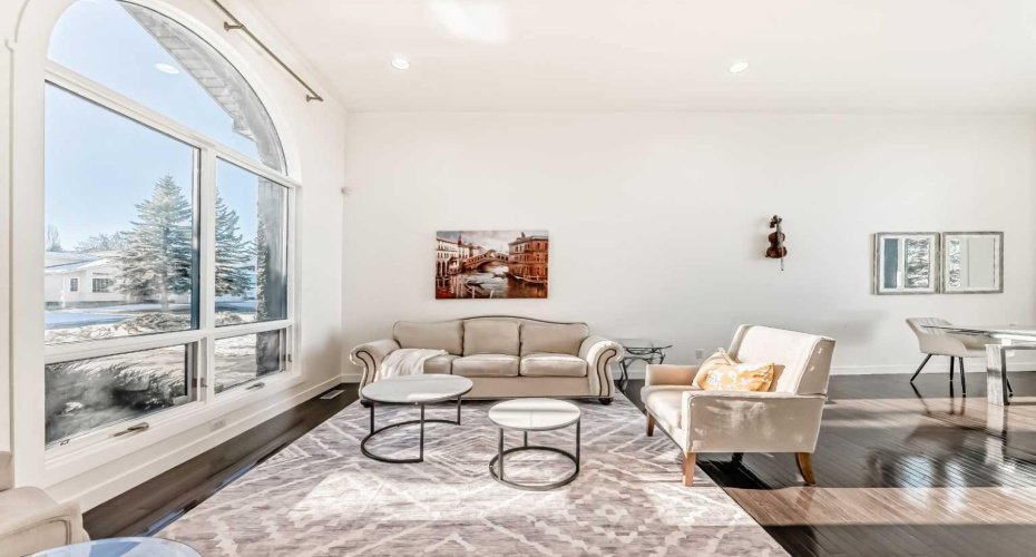 1396 Shawnee Road, Calgary, Alberta T2Y 2H1, 4 Bedrooms Bedrooms, ,4 BathroomsBathrooms,Residential,For Sale,Shawnee,A2271876