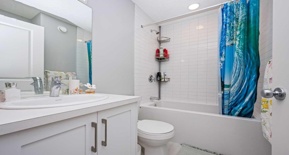 229 Belmont Street, Calgary, Alberta T2X4W8, 3 Bedrooms Bedrooms, ,3 BathroomsBathrooms,Residential,For Sale,Belmont,A2262697