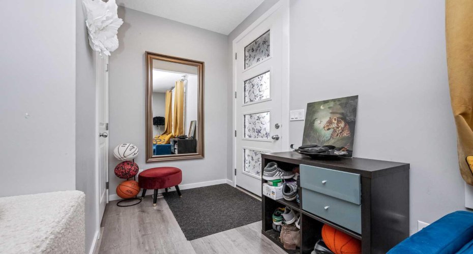 229 Belmont Street, Calgary, Alberta T2X4W8, 3 Bedrooms Bedrooms, ,3 BathroomsBathrooms,Residential,For Sale,Belmont,A2262697