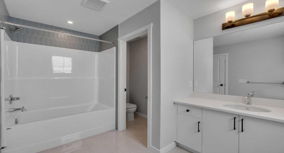 1277 Creekview Drive, Calgary, Alberta T2X 4Y1, 3 Bedrooms Bedrooms, ,3 BathroomsBathrooms,Residential,For Sale,Creekview,A2271942