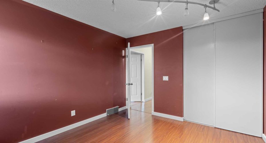 22 Coachway Gardens, Calgary, Alberta T3H 2V9, 3 Bedrooms Bedrooms, ,3 BathroomsBathrooms,Residential,For Sale,Coachway,A2272208