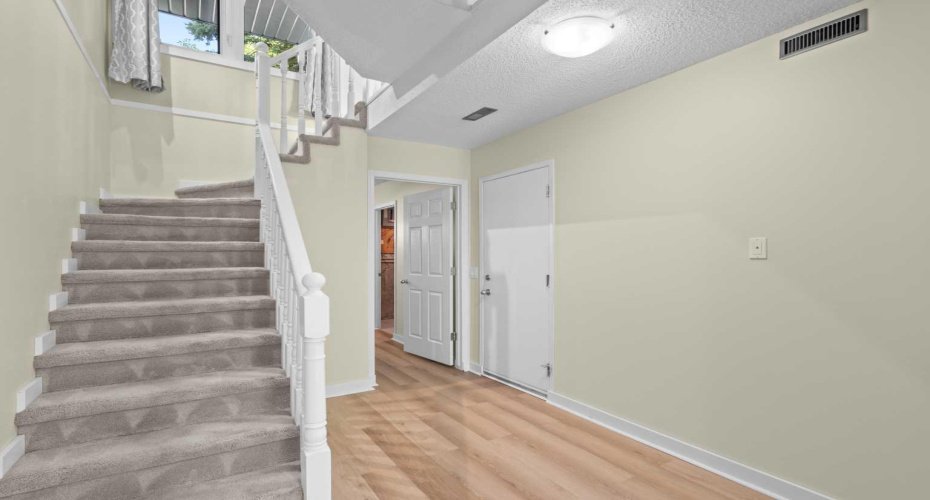 22 Coachway Gardens, Calgary, Alberta T3H 2V9, 3 Bedrooms Bedrooms, ,3 BathroomsBathrooms,Residential,For Sale,Coachway,A2272208