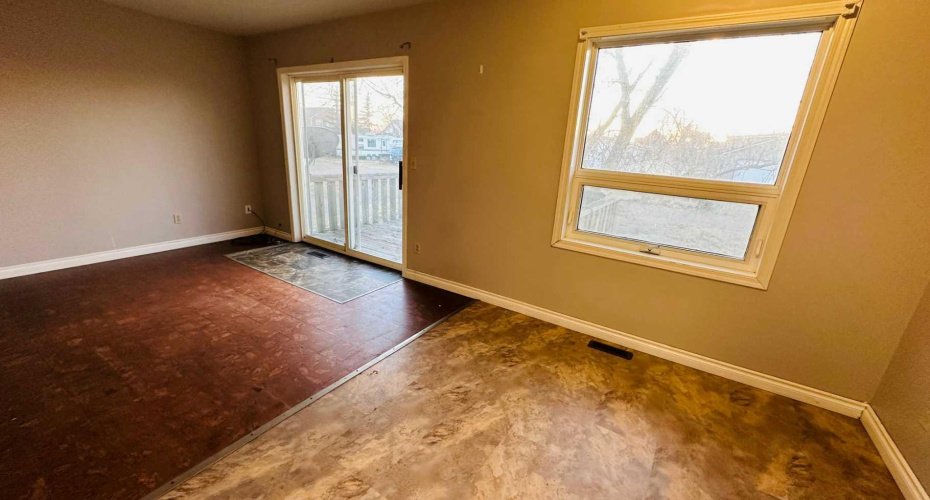 108 Railway Avenue North, Morrin, Alberta T0J 2B0, ,Multi-family,For Sale,Railway Avenue North,A2268667