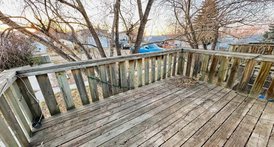 108 Railway Avenue North, Morrin, Alberta T0J 2B0, ,Multi-family,For Sale,Railway Avenue North,A2268667