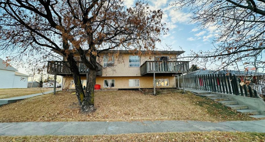 108 Railway Avenue North, Morrin, Alberta T0J 2B0, ,Multi-family,For Sale,Railway Avenue North,A2268667
