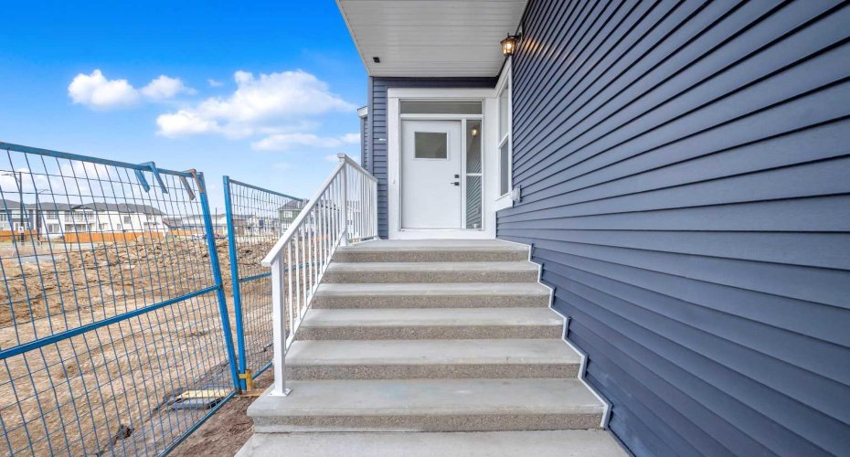 211 Chelsea Park, Chestermere, Alberta T1X 2T3, 3 Bedrooms Bedrooms, ,3 BathroomsBathrooms,Residential,For Sale,Chelsea Park,A2272194