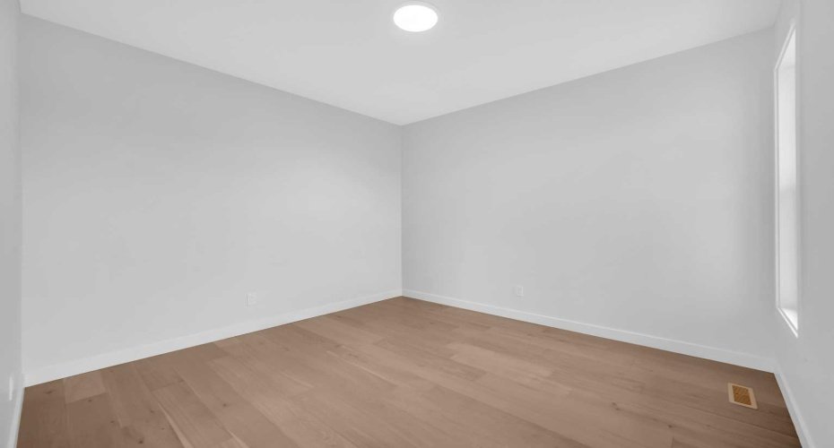 211 Chelsea Park, Chestermere, Alberta T1X 2T3, 3 Bedrooms Bedrooms, ,3 BathroomsBathrooms,Residential,For Sale,Chelsea Park,A2272194