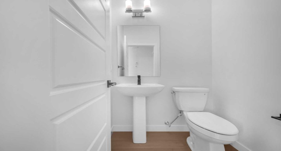 211 Chelsea Park, Chestermere, Alberta T1X 2T3, 3 Bedrooms Bedrooms, ,3 BathroomsBathrooms,Residential,For Sale,Chelsea Park,A2272194