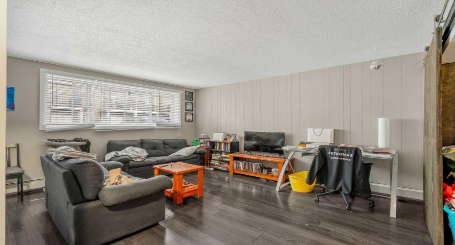 128 22 Avenue, Calgary, Alberta T2E 1T3, ,Multi-family,For Sale,22,A2271794