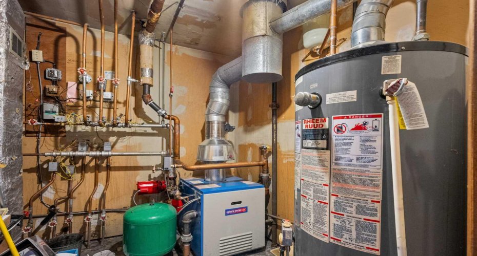 128 22 Avenue, Calgary, Alberta T2E 1T3, ,Multi-family,For Sale,22,A2271794