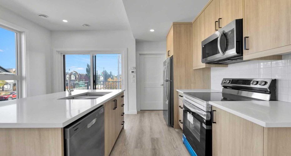 4903 Bowness Road, Calgary, Alberta T3B1H1, 2 Bedrooms Bedrooms, ,1 BathroomBathrooms,Residential,For Sale,Bowness,A2272603