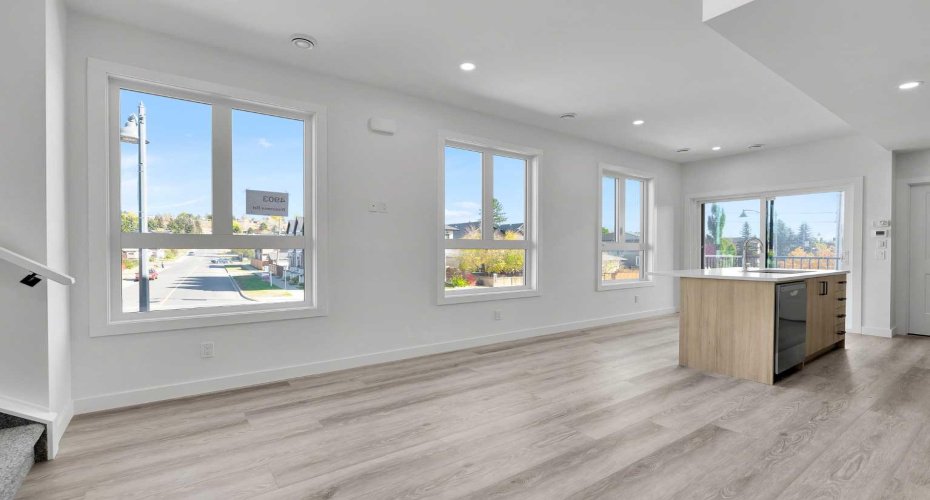 4903 Bowness Road, Calgary, Alberta T3B1H1, 2 Bedrooms Bedrooms, ,1 BathroomBathrooms,Residential,For Sale,Bowness,A2272603