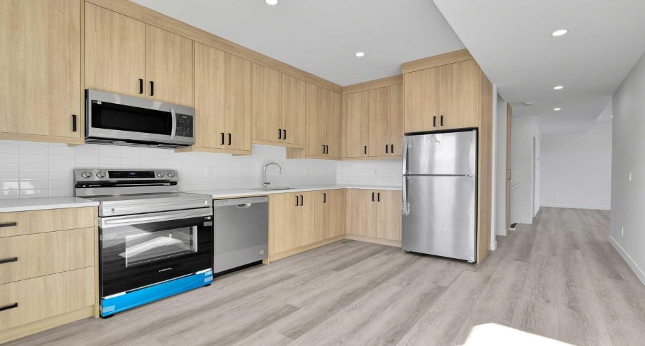 4905 Bowness Road, Calgary, Alberta T3B1H1, 2 Bedrooms Bedrooms, ,4 BathroomsBathrooms,Residential,For Sale,Bowness,A2272621