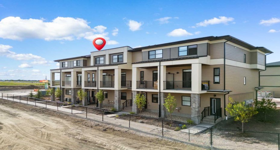 285 Chelsea Court, Chestermere, Alberta T1X 2W7, 2 Bedrooms Bedrooms, ,3 BathroomsBathrooms,Residential,For Sale,Chelsea,A2272396