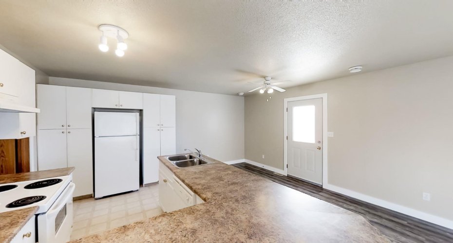 10029 105 Avenue, Grande Prairie, Alberta T8V 1H2, 3 Bedrooms Bedrooms, ,2 BathroomsBathrooms,Residential,For Sale,105,A2207702