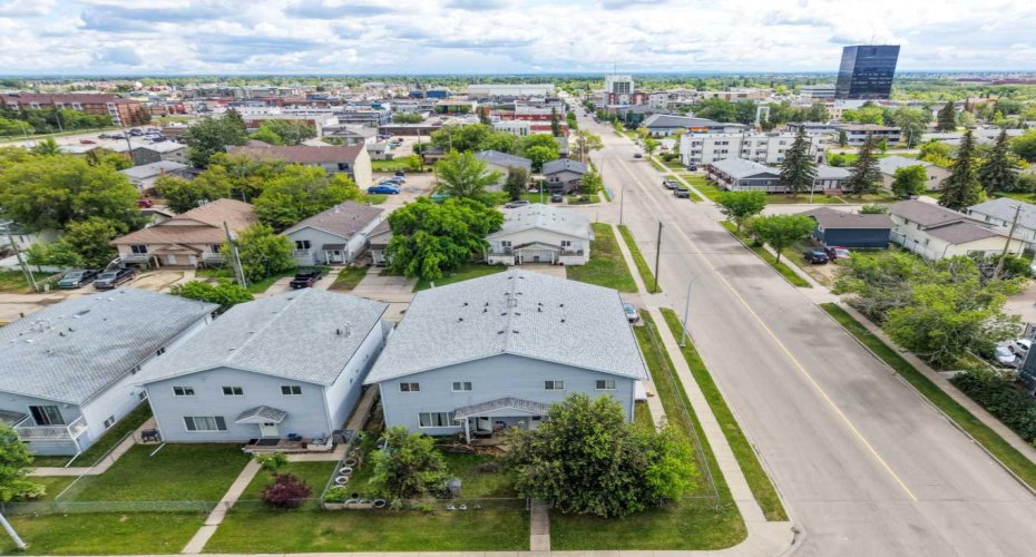 10029 105 Avenue, Grande Prairie, Alberta T8V 1H2, 3 Bedrooms Bedrooms, ,2 BathroomsBathrooms,Residential,For Sale,105,A2207702