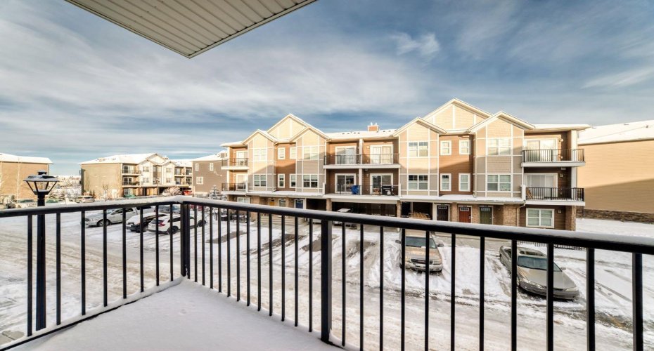 250 Fireside View, Cochrane, Alberta T4C 2M2, 2 Bedrooms Bedrooms, ,2 BathroomsBathrooms,Residential,For Sale,Fireside,A2266283