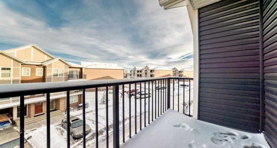 250 Fireside View, Cochrane, Alberta T4C 2M2, 2 Bedrooms Bedrooms, ,2 BathroomsBathrooms,Residential,For Sale,Fireside,A2266283