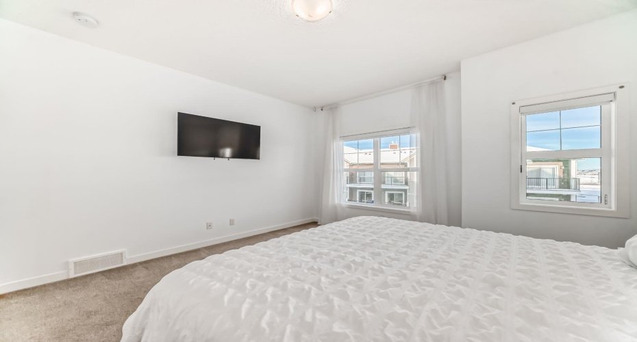 250 Fireside View, Cochrane, Alberta T4C 2M2, 2 Bedrooms Bedrooms, ,2 BathroomsBathrooms,Residential,For Sale,Fireside,A2266283