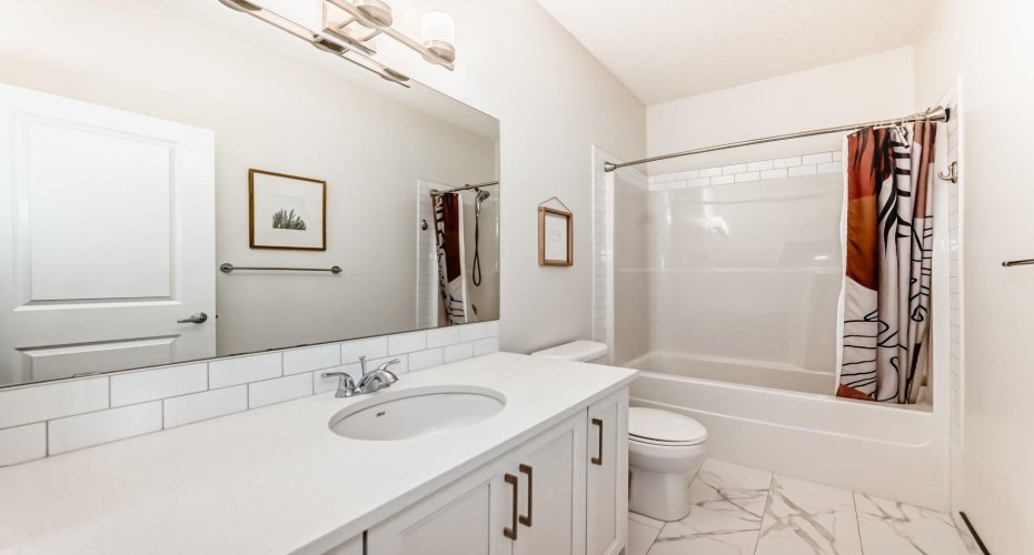 250 Fireside View, Cochrane, Alberta T4C 2M2, 2 Bedrooms Bedrooms, ,2 BathroomsBathrooms,Residential,For Sale,Fireside,A2266283