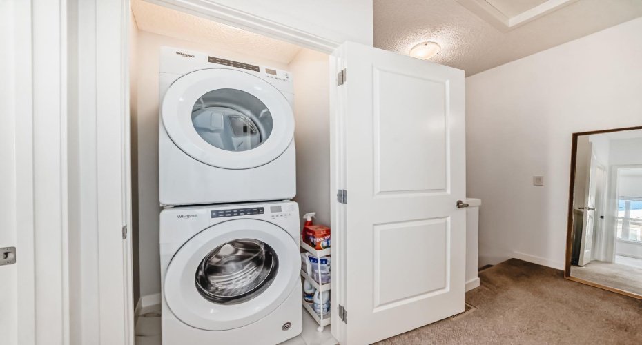 250 Fireside View, Cochrane, Alberta T4C 2M2, 2 Bedrooms Bedrooms, ,2 BathroomsBathrooms,Residential,For Sale,Fireside,A2266283