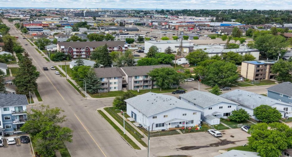 10029 105 Avenue, Grande Prairie, Alberta T8V 1H2, 3 Bedrooms Bedrooms, ,2 BathroomsBathrooms,Residential,For Sale,105,A2269206