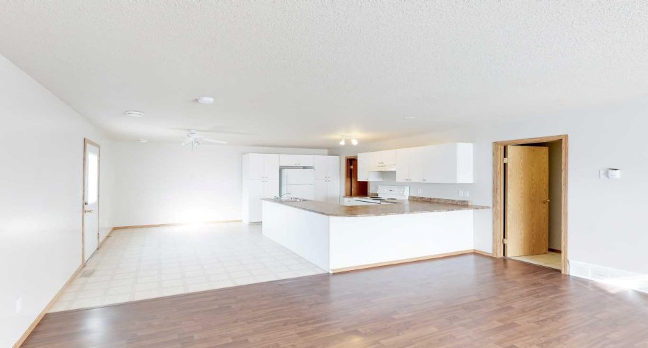 10029 105 Avenue, Grande Prairie, Alberta T8V 1H2, 3 Bedrooms Bedrooms, ,2 BathroomsBathrooms,Residential,For Sale,105,A2269206